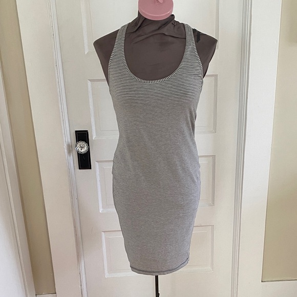 Lululemon Grey White Striped Sleeveless Bodycon Dress Medium** - Picture 1 of 4